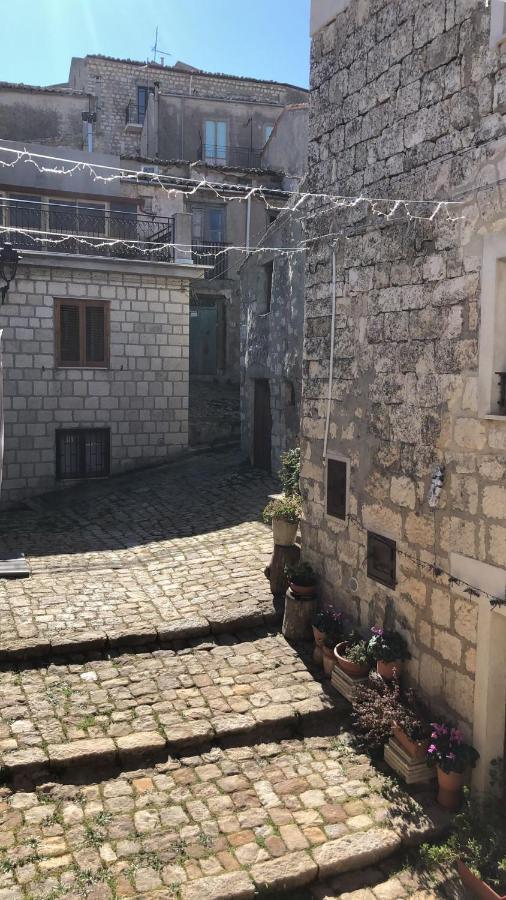 Verso Est بيتراليا سوبرانا المظهر الخارجي الصورة